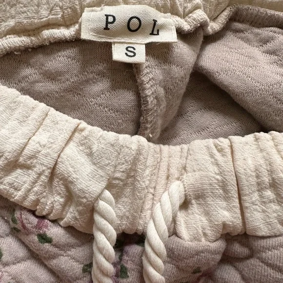 POL Quilted Tan Floral Pants - Picture 4 of 8